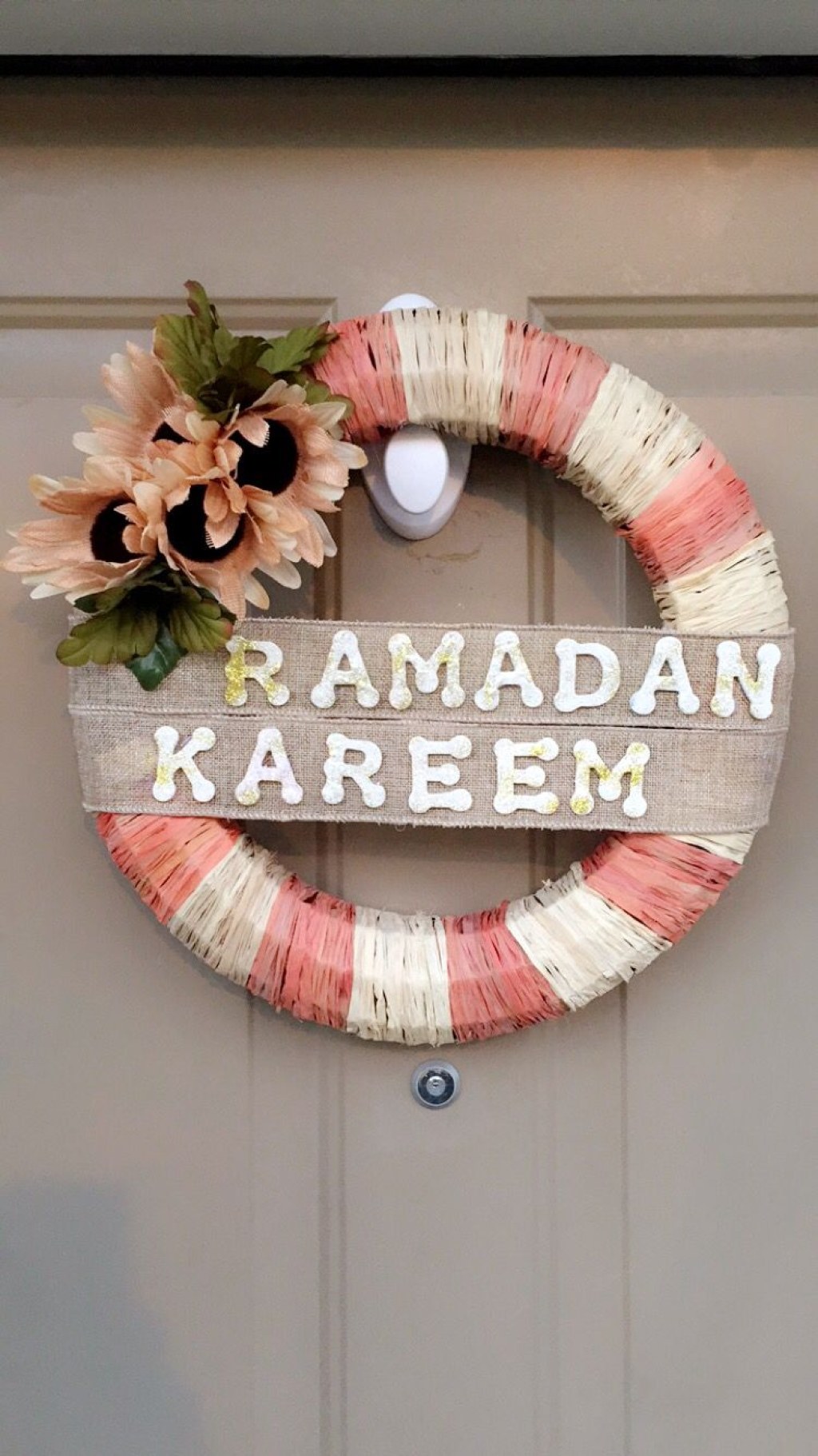 Picture of: Easy DIY Ramadan wreath.